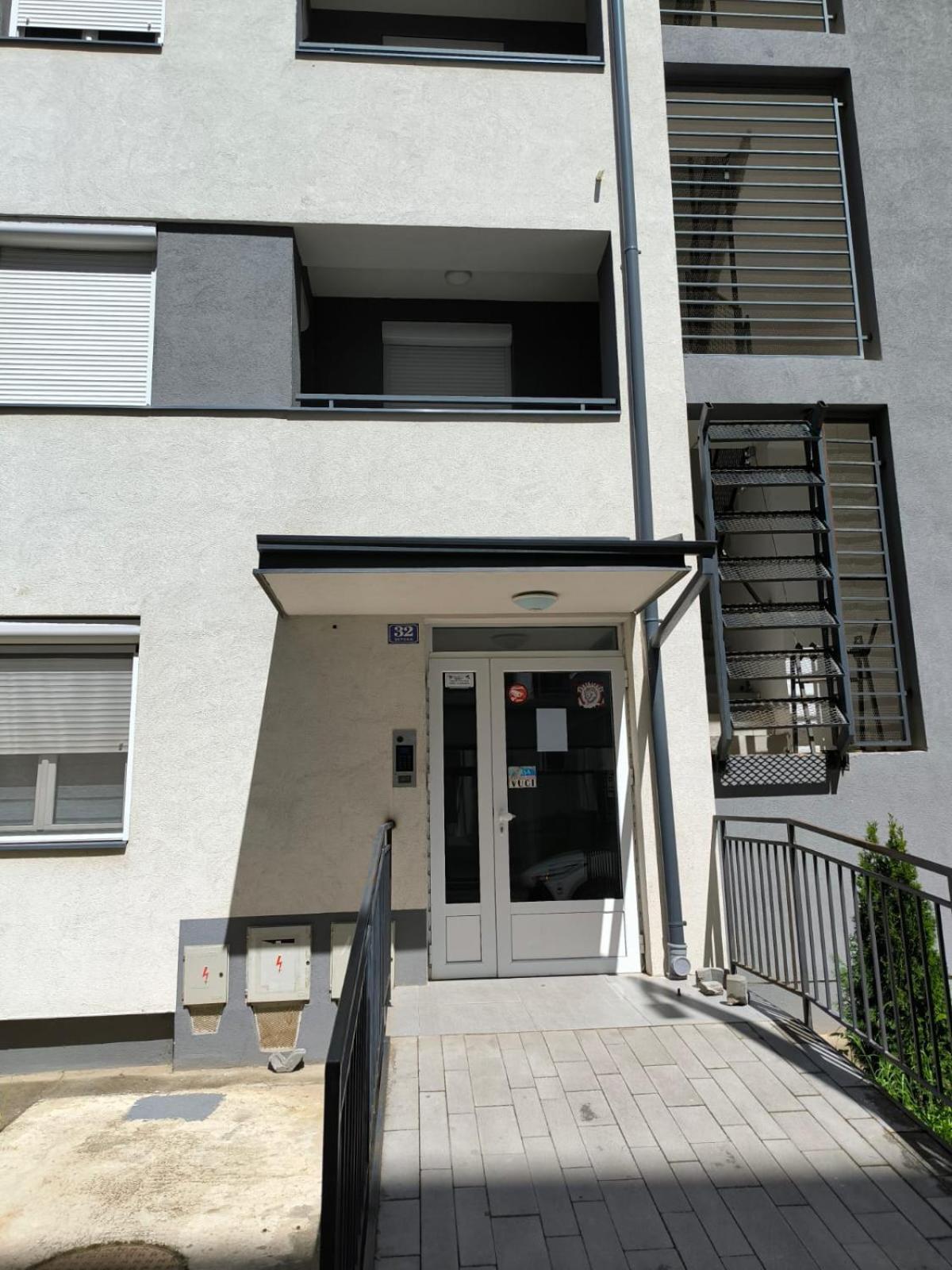 Apartman Zivic Ni Екстериор снимка